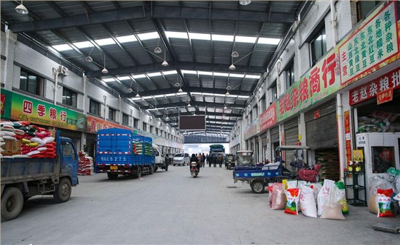 農(nóng)貿(mào)批發(fā)市場能用駕駛式掃地車嗎 農(nóng)貿(mào)批發(fā)市場能用駕駛式掃地車嗎