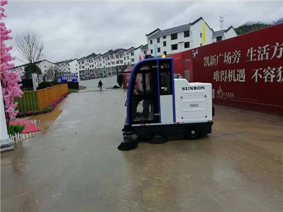 全封閉掃地車浙江麗水工地案例 全封閉掃地車浙江麗水工地案例