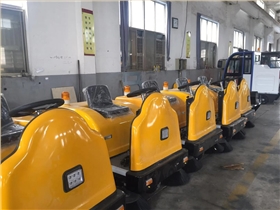 工廠掃地機(jī)1400A車間廠區(qū)皆可用 工廠掃地機(jī)1400A車間廠區(qū)皆可用