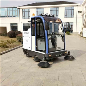 電動(dòng)掃地車(chē)提升物業(yè)保潔管理形象 電動(dòng)掃地車(chē)提升物業(yè)保潔管理形象