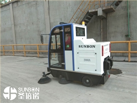 掃地車廠家為500強(qiáng)企業(yè)定制清潔方案 掃地車廠家為500強(qiáng)企業(yè)定制清潔方案