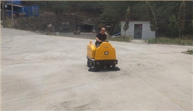 電動掃地機和吸塵車進駐江西某礦產(chǎn)品公司 電動掃地機和吸塵車進駐江西某礦產(chǎn)品公司
