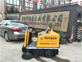 小型掃地車哪個好 小型掃地車哪個好