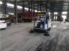 電動掃地車進駐南京永川混凝土有限公司 電動掃地車進駐南京永川混凝土有限公司