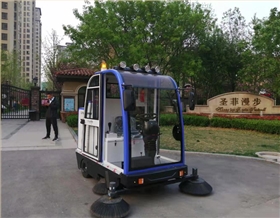 小型電動(dòng)掃地車相關(guān)介紹