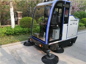 工業(yè)掃地車質量