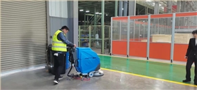 工廠車間的洗地機(jī)可以為他們節(jié)省成本