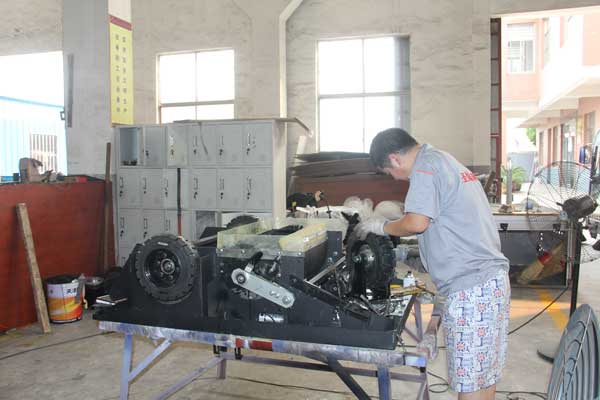 電動掃地機(jī)廠家圣倍諾的夏季防暑降溫措施 電動掃地機(jī)廠家圣倍諾的夏季防暑降溫措施