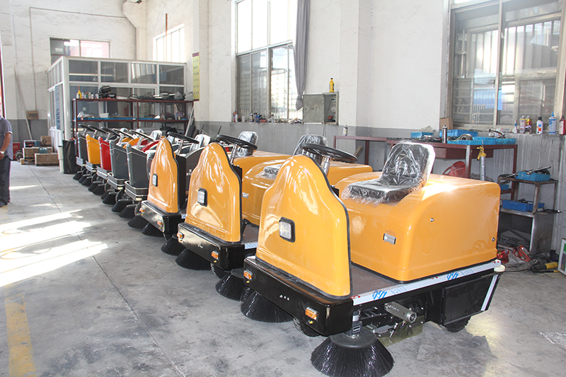 小型車間掃地機(jī)優(yōu)勢(shì)銳不可擋 小型車間掃地機(jī)優(yōu)勢(shì)銳不可擋