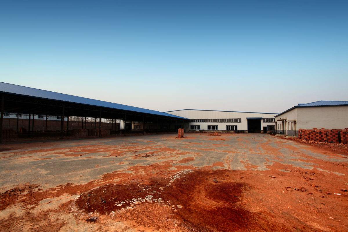 磚瓦廠用工廠掃地機(jī)改善環(huán)境必不可少 磚瓦廠用工廠掃地機(jī)改善環(huán)境必不可少
