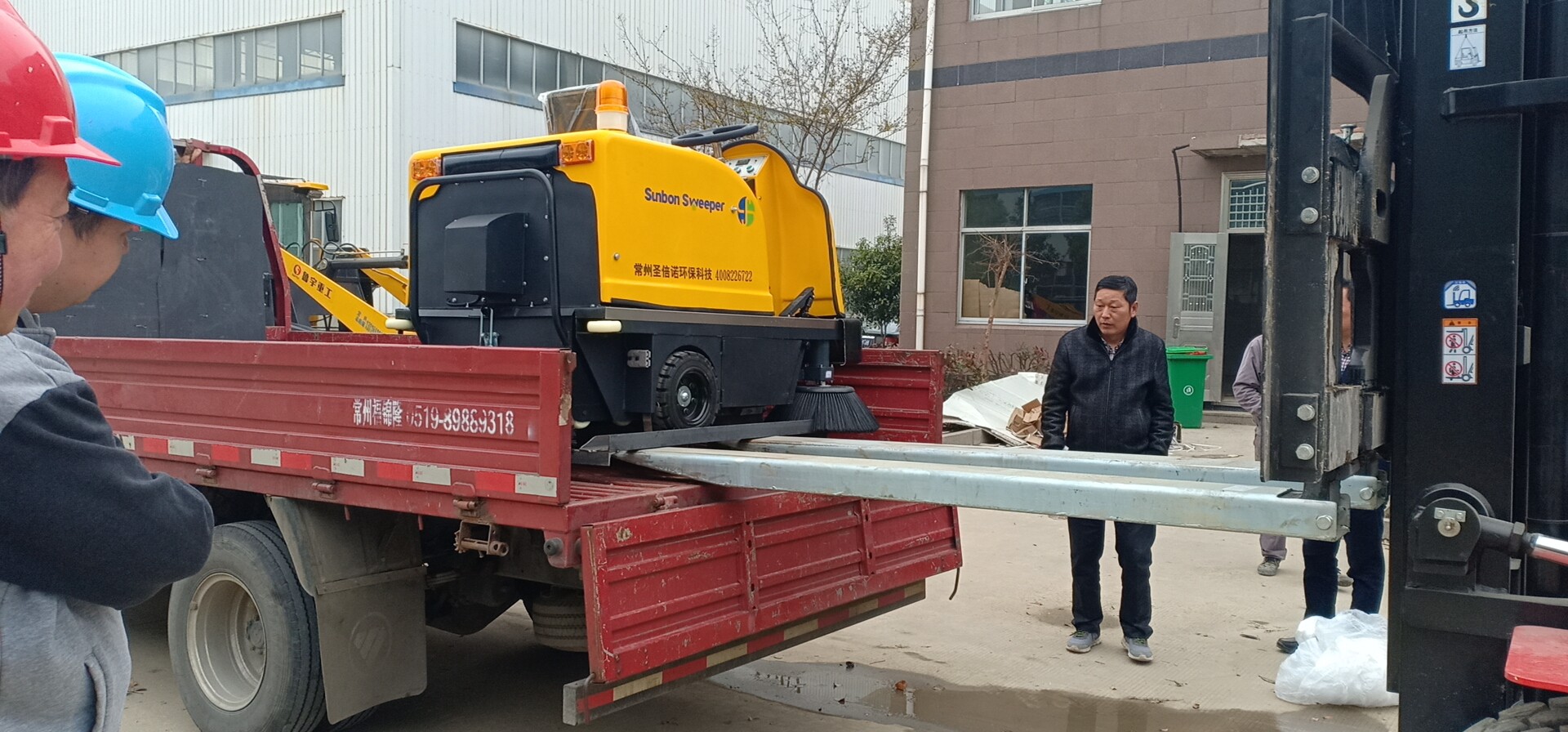 電動清掃車入駐無錫錦匯建筑科技公司 電動清掃車入駐無錫錦匯建筑科技公司