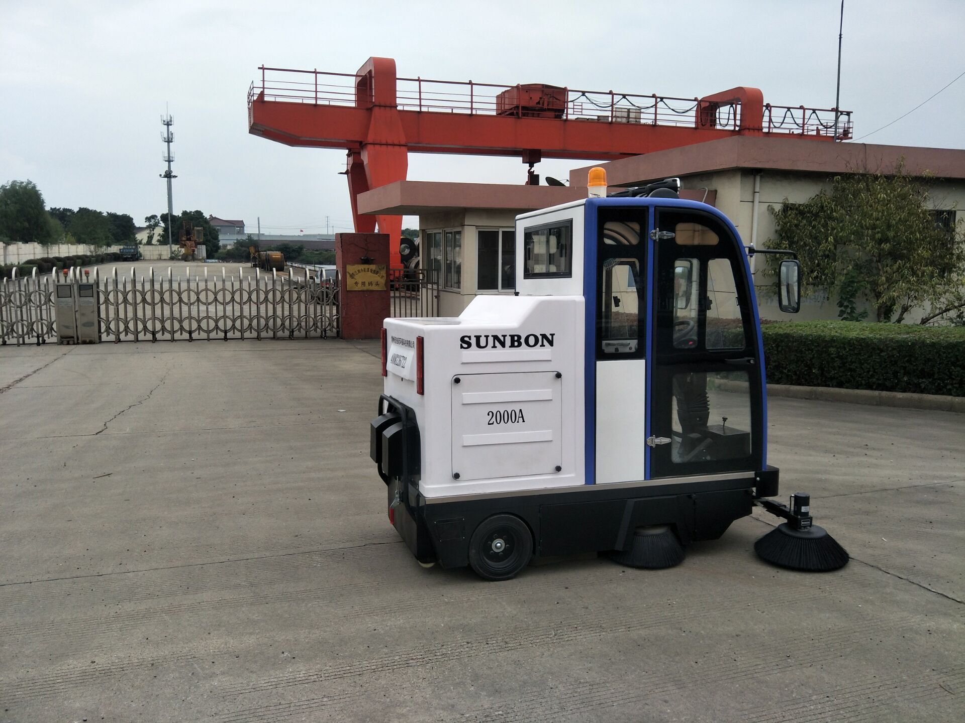 貨場(chǎng)碼頭用何種電動(dòng)掃地機(jī) 貨場(chǎng)碼頭用何種電動(dòng)掃地機(jī)