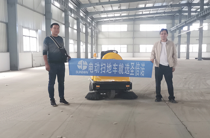 工業(yè)掃地車(chē)助力無(wú)錫絲桿廠開(kāi)荒保潔 工業(yè)掃地車(chē)助力無(wú)錫絲桿廠開(kāi)荒保潔
