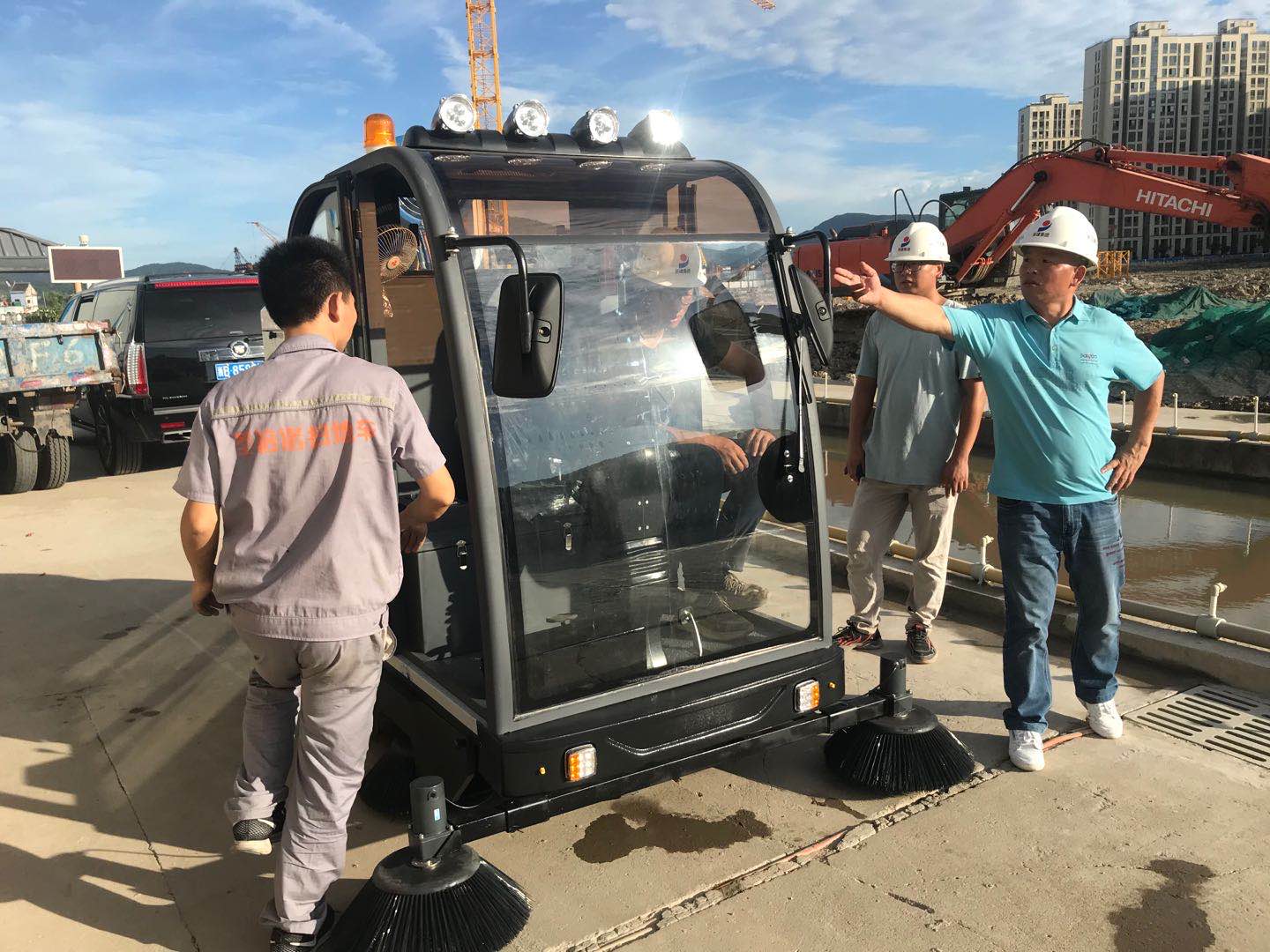 寧波浙江建工采購(gòu)圣倍諾2000AW掃地車(chē)