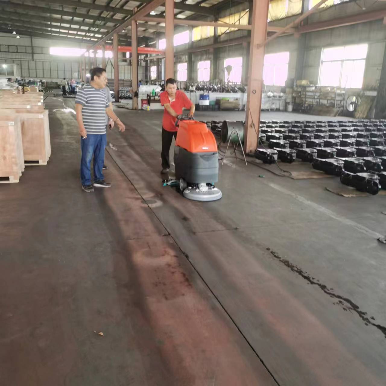 環(huán)衛(wèi)工人的好助手！道路清掃車讓你工作更輕松