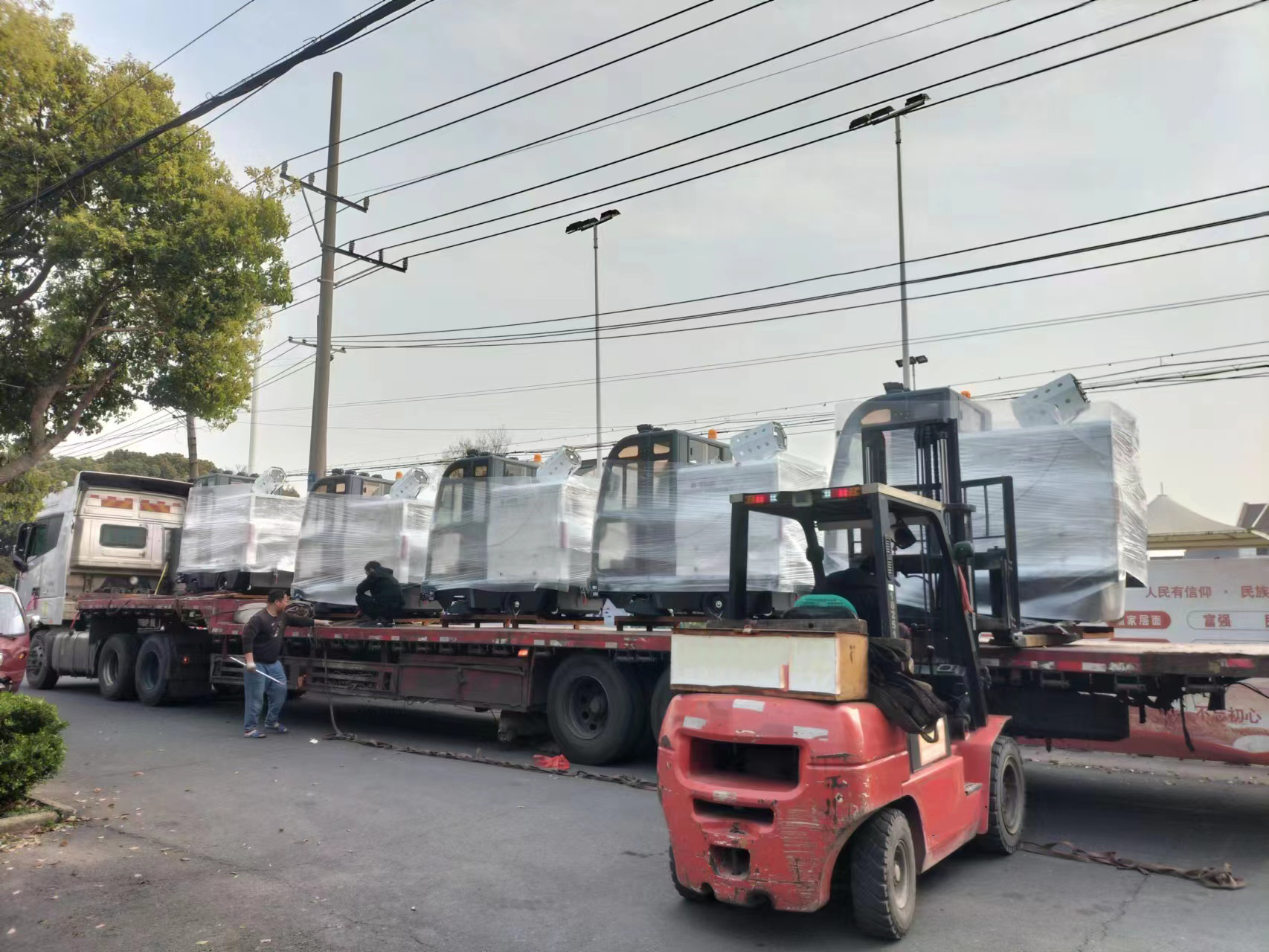 電動掃地車，改善空氣質(zhì)量，節(jié)能環(huán)保